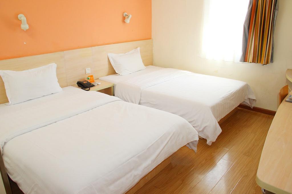 7Days Inn Dalian Gangwan Square Station Port Buitenkant foto